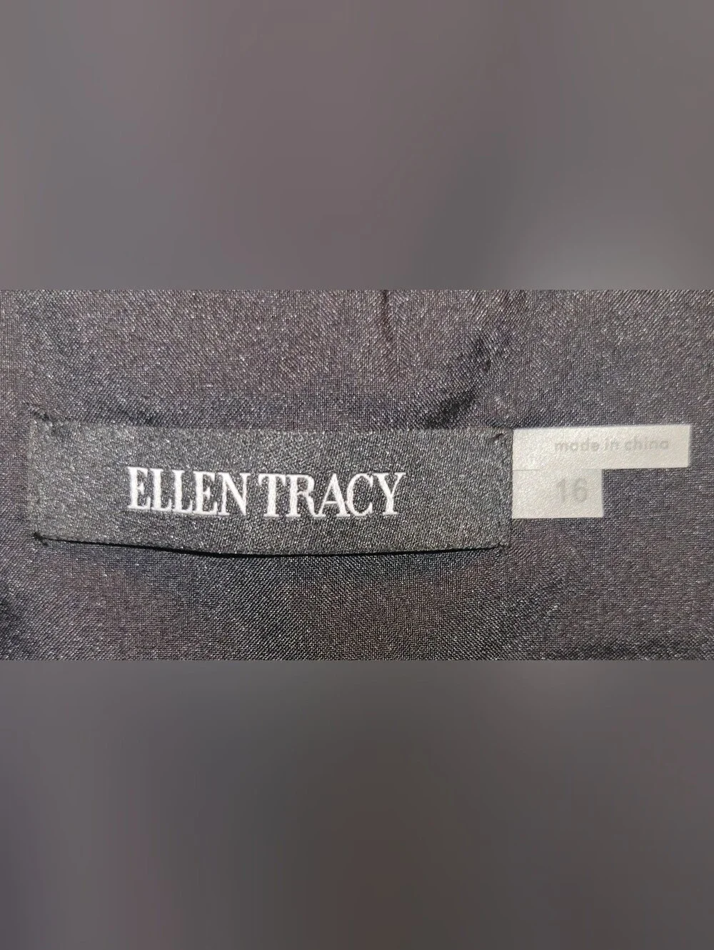 Ellen Tracy vibrant paisley